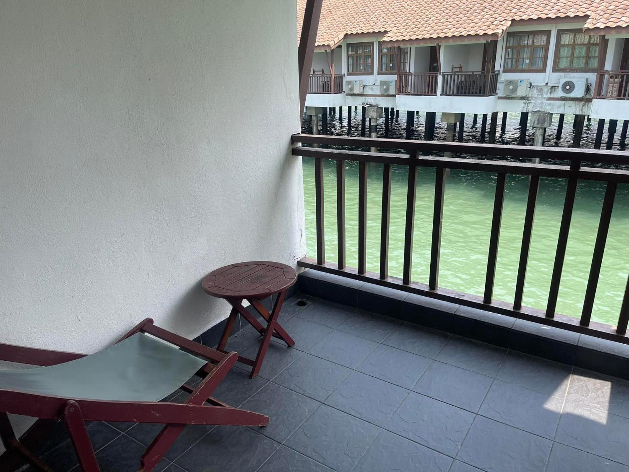 Water Chalet Port Dickson- Private Екстериор снимка
